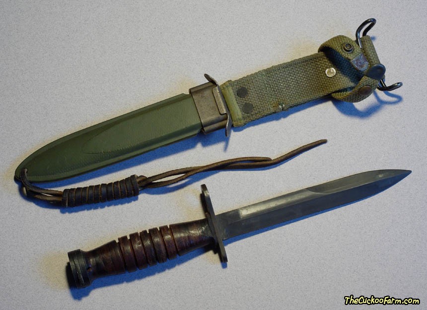 WWII US M4 Bayonet and US M8A1 Scabbard